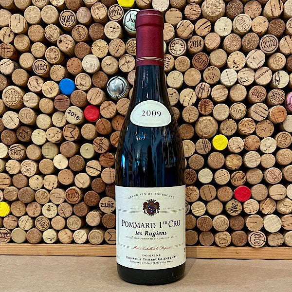 Domaine Bernard & Thierry Glantenay 'Les Rugiens' Pommard 2009